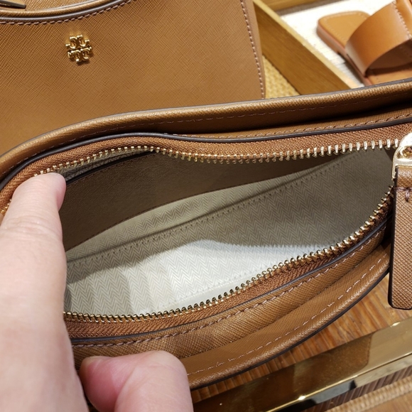 NWT!!! TORYBURCH EMERSON SHOULDER BAG (BROWN) - Picture 7 of 8